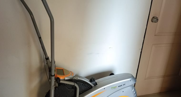 Sparingly Used Cross Trainer