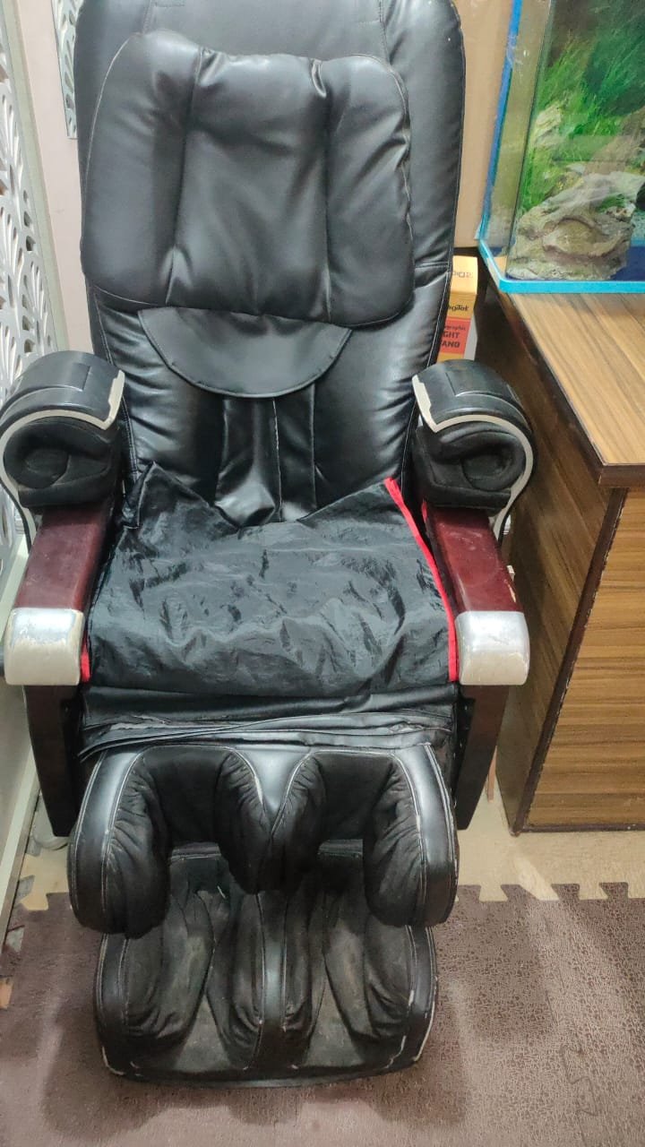 Full body message chair