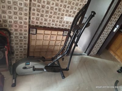 Sparingly Used Cross Trainer