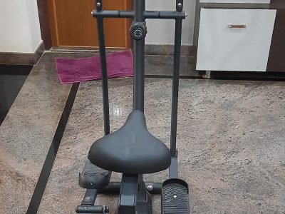 Elliptical cross trainer