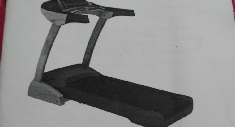 Semi commercial treadmill