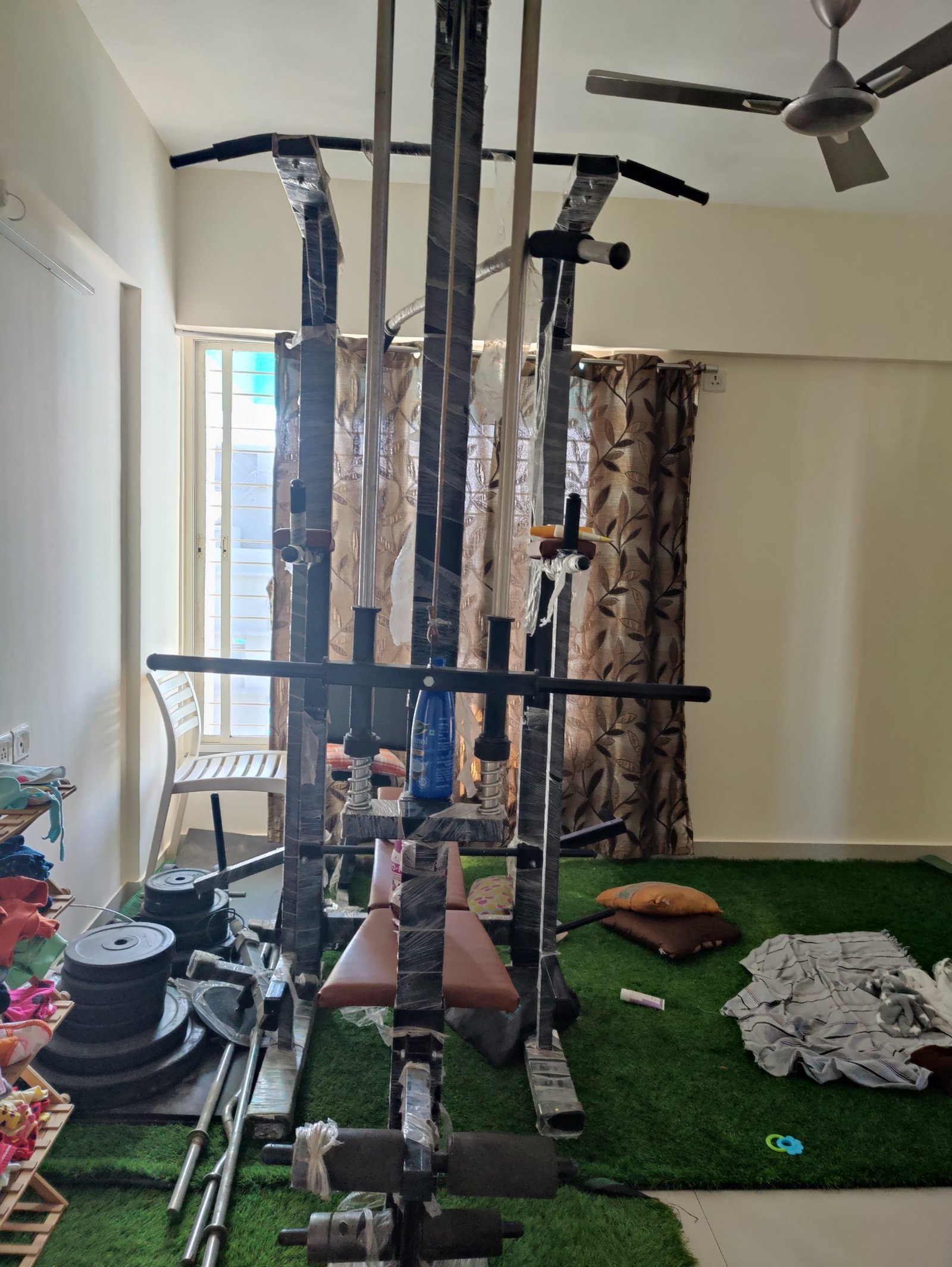 Hi, I am selling my home gym setup