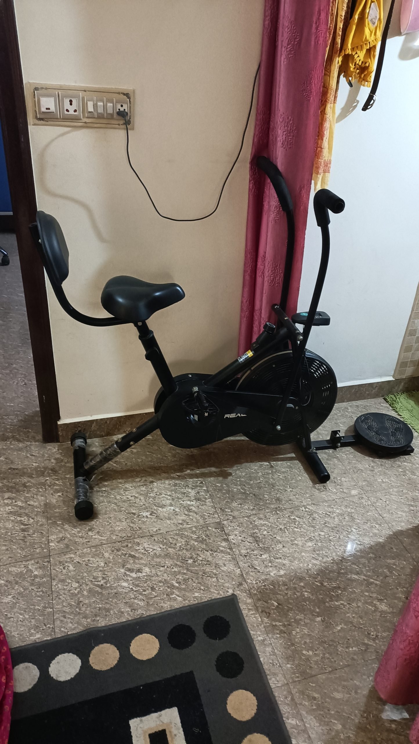 Reach Air Bike Exercise Cycle With Moving Handles