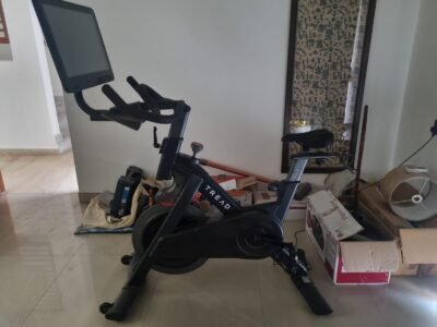 CULT X1 smart bike with touch screen