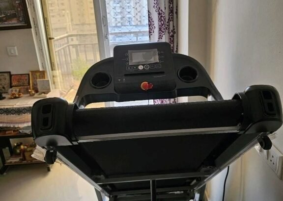 Durafit treadmill – 5HP, 120kg – good condition