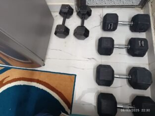 4 Pairs of heavy weight dumbbells (18,20,25,30Kg)
