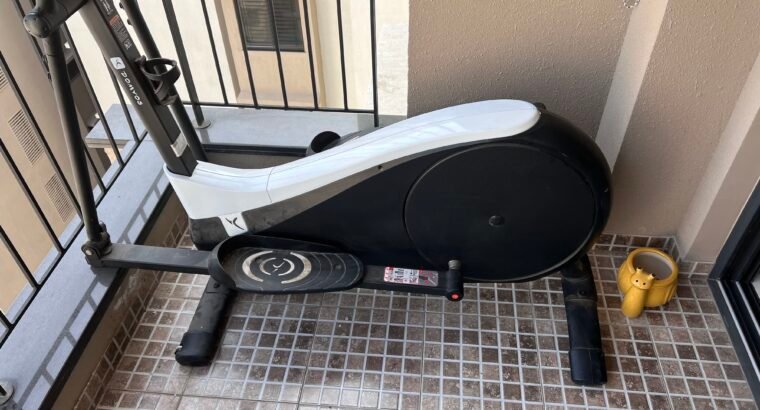 Premium Elliptical Exercise Machine from Domyos VE