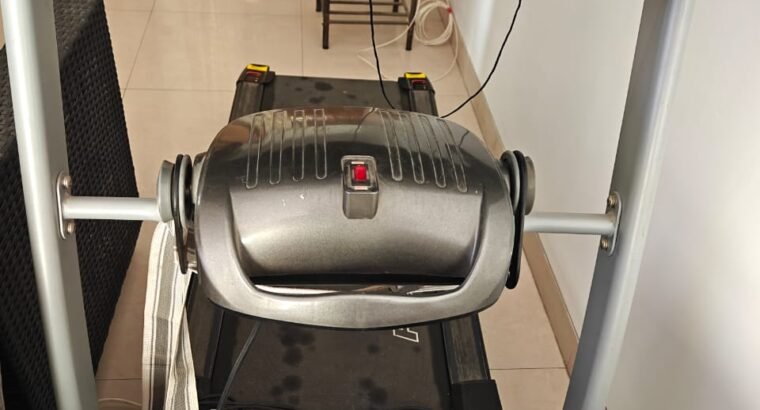 Gently Used 3.0 HP Motorized Treadmill-15% Incline