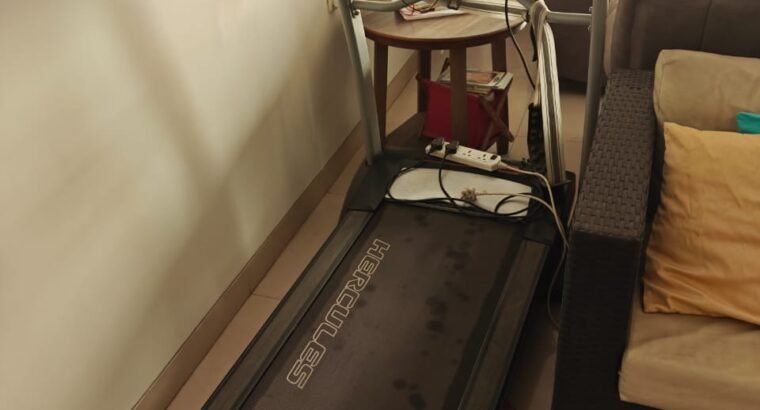 Gently Used 3.0 HP Motorized Treadmill-15% Incline